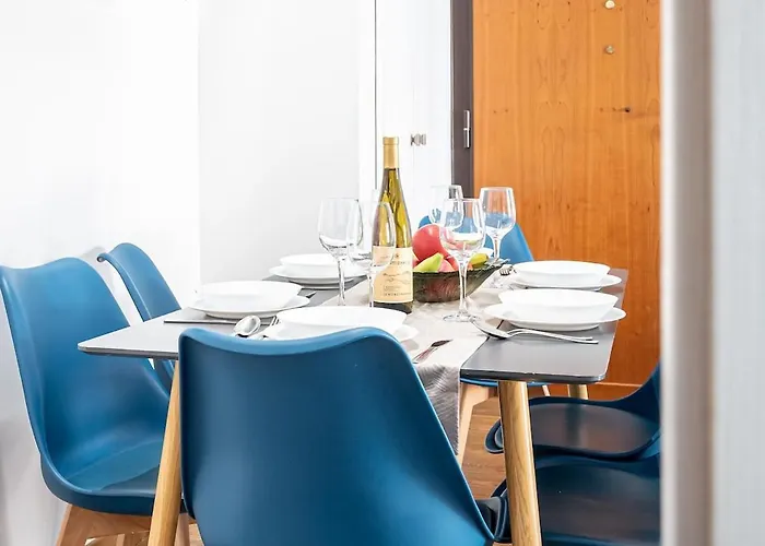 Elegant Family 5 Min From Metro Station Apartment